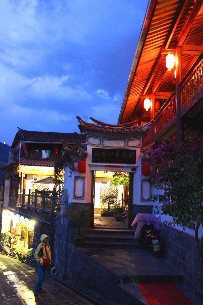 想想之前自己欠下得钱 有什么办法能不努力好好工作呢游戏画面